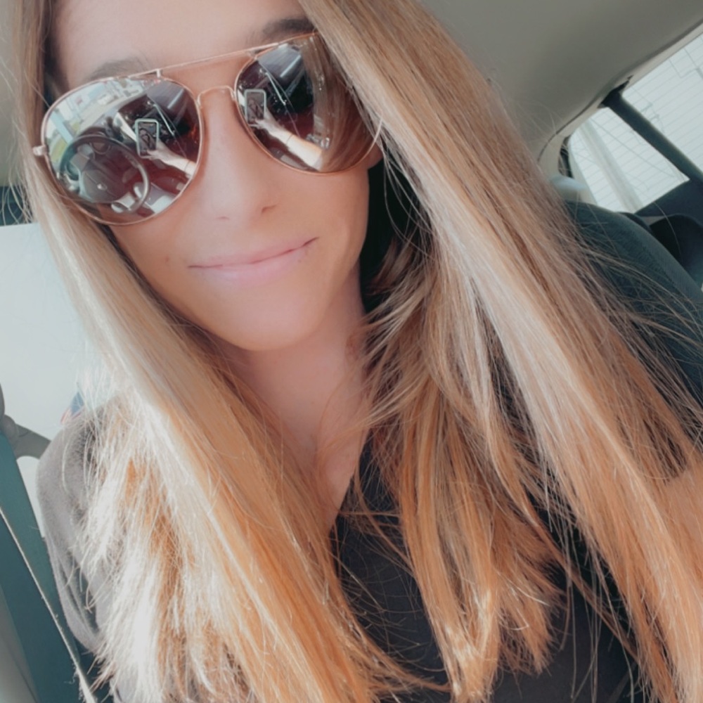 Meet your Posher, Teaira